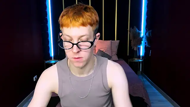 Snapshot of Dylan_Norton chatting on February 14, 3:31 pm Dylan Norton online show from February 14, 3:31 pm