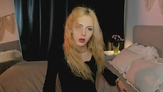Snapshot of Tiffany__King chatting on June 6, 6:07 am Tiffany King online show from June 6, 6:07 am