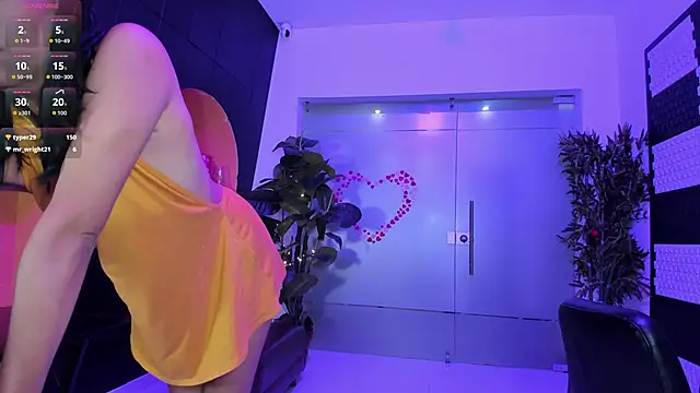 MiaKarsson online show from April 1, 1:41 pm