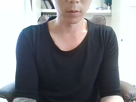 Snapshot of K0U-123 chatting on June 16, 7:33 am K0U-123 online show from June 16, 7:33 am