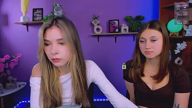 arianaa cat online show from April 9, 11:54 pm