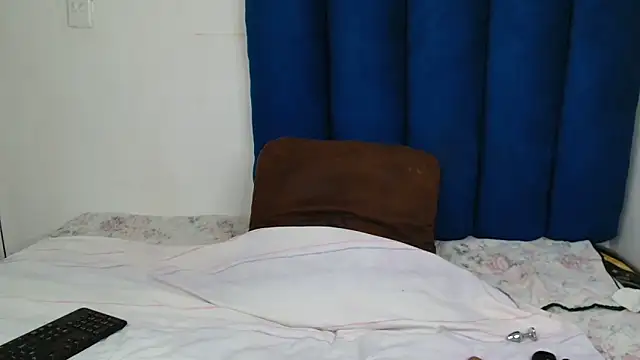 Snapshot of SexyyMandy chatting on April 21, 2:45 pm SexyyMandy online show from April 21, 2:45 pm
