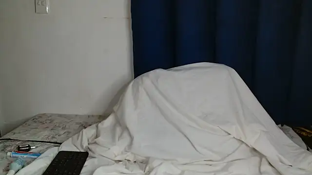 Snapshot of SexyyMandy chatting on April 24, 4:09 pm SexyyMandy online show from April 24, 4:09 pm