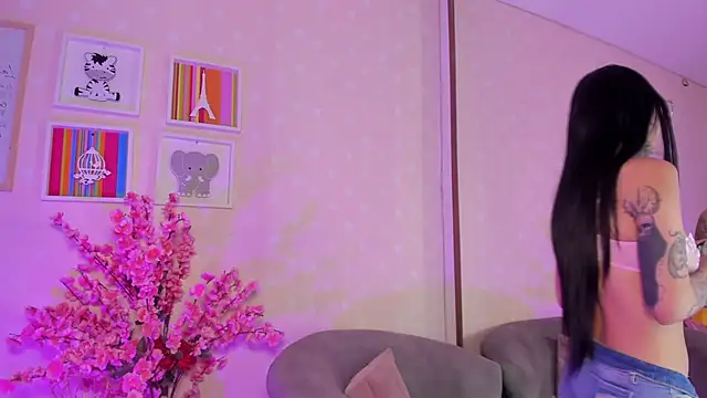 Ashley Blum  online show from April 1, 1:41 pm