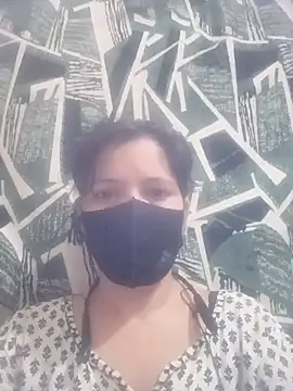 RoxyQueenX online show from April 18, 6:12 pm