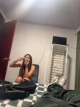 joeandlove online show from February 13, 12:06 am