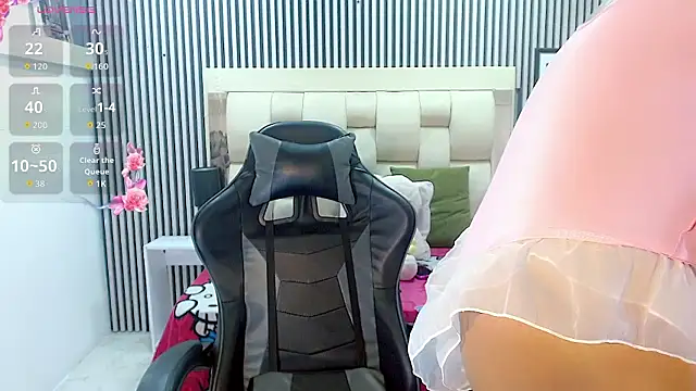 Snapshot of Sophia_Valentina chatting on February 19, 12:56 pm Sophia Valentina online show from February 19, 12:56 pm