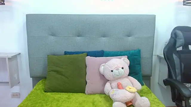 Sophia Valentina online show from March 20, 4:06 am