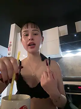 Snapshot of Just-Lilly chatting on February 7, 12:09 pm Just-Lilly online show from February 7, 12:09 pm