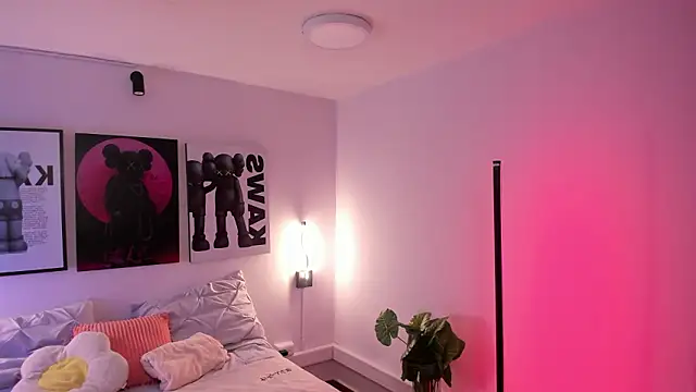 Snapshot of Hey_lucy__ chatting on February 12, 11:38 am Hey lucy online show from February 12, 11:38 am