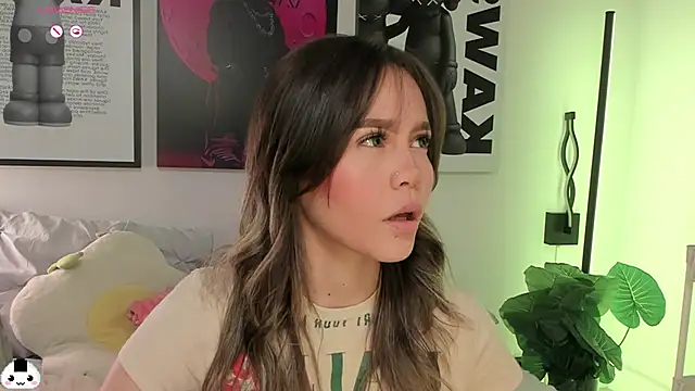 Hey lucy   online show from April 6, 11:33 am