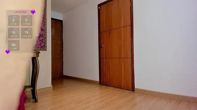 SilvanaBombshell online show from April 1, 1:41 pm