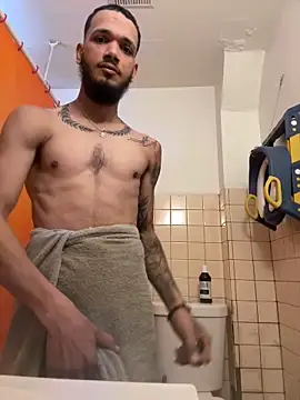 Snapshot of EnanoVerga chatting on February 3, 2:22 pm EnanoVerga online show from February 3, 2:22 pm