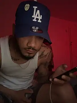 Snapshot of EnanoVerga chatting on February 6, 1:25 pm EnanoVerga online show from February 6, 1:25 pm