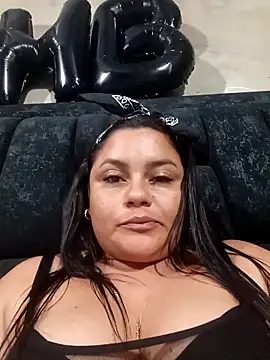 Snapshot of Lena_Cum69 chatting on February 25, 3:05 am Lena Cum69 online show from February 25, 3:05 am