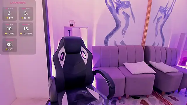 CarolineFyre online show from February 16, 2:46 pm