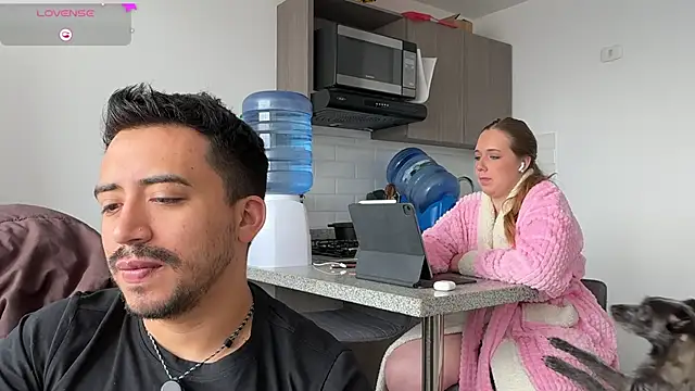 Snapshot of Sofii_n_Diego chatting on February 13, 3:52 pm Sofii n Diego online show from February 13, 3:52 pm