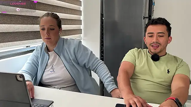 Snapshot of Sofii_n_Diego chatting on February 14, 6:59 pm Sofii n Diego online show from February 14, 6:59 pm