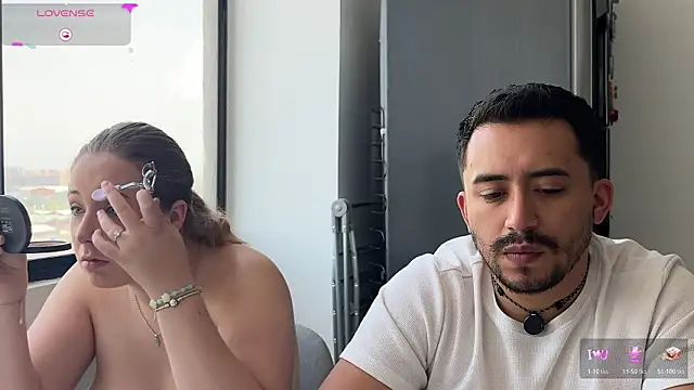 Snapshot of Sofii_n_Diego chatting on March 1, 4:31 pm Sofii n Diego online show from March 1, 4:31 pm