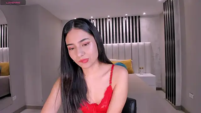 Snapshot of LucieMartin chatting on March 2, 7:21 pm LucieMartin online show from March 2, 7:21 pm