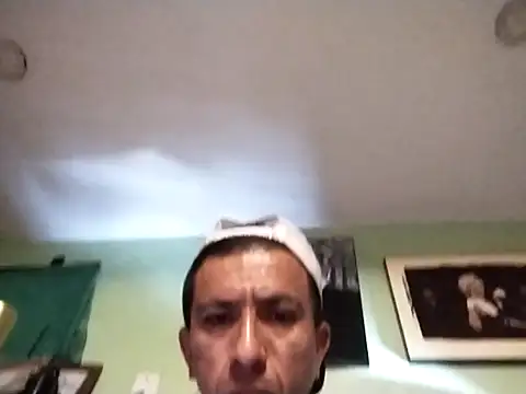 Snapshot of bigbooietx chatting on February 13, 8:05 pm bigbooietx online show from February 13, 8:05 pm