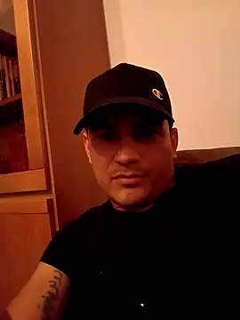 Riccardozz online show from May 1, 1:21 am