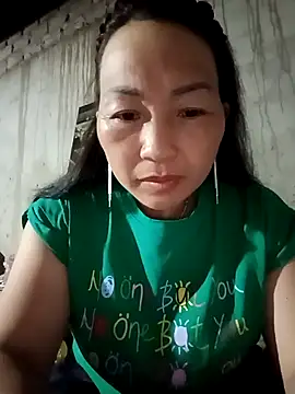 baby 112233 online show from April 17, 11:24 am