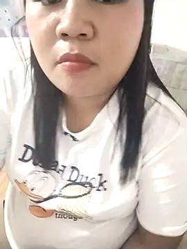 Snapshot of biggbooty15 chatting on February 5, 1:16 pm biggbooty15 online show from February 5, 1:16 pm