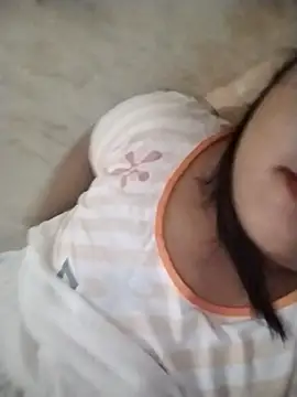 Snapshot of biggbooty15 chatting on February 22, 7:23 pm biggbooty15 online show from February 22, 7:23 pm