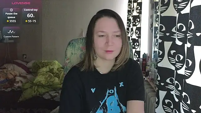 Snapshot of Ozalin_ chatting on February 18, 7:59 am Ozalin online show from February 18, 7:59 am