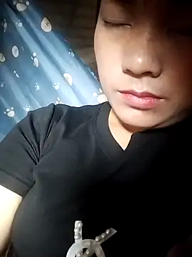 cute-hiphop online show from May 7, 1:55 am