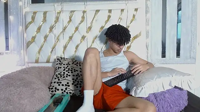 Snapshot of ian_smith_ chatting on February 12, 11:49 am ian smith online show from February 12, 11:49 am