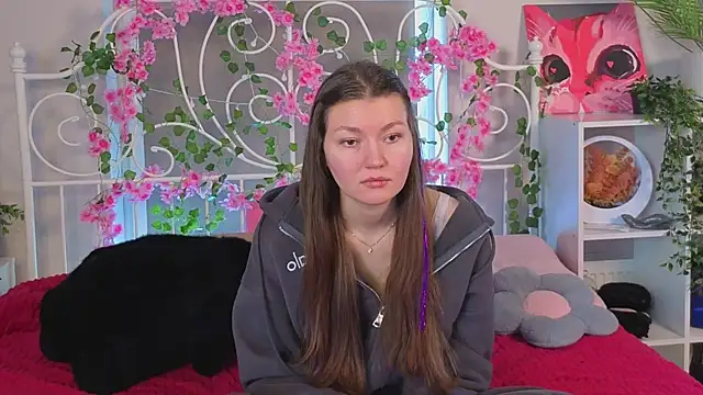 TobiMillinor online show from February 18, 7:37 am