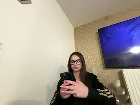 alixxxm7 online show from February 21, 7:37 pm