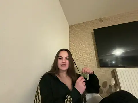 alixxxm7 online show from February 23, 9:34 pm