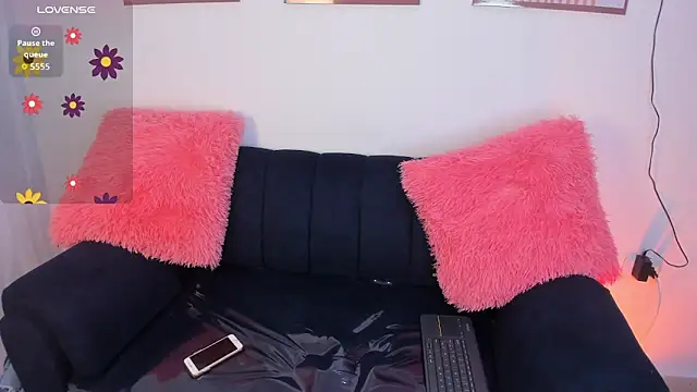 chloe petite2 online show from February 19, 1:51 pm