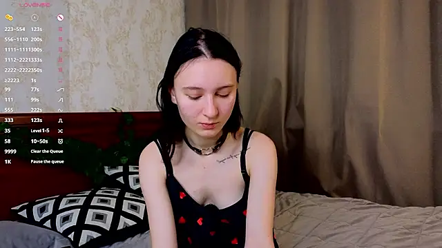 AuburnConfetti online show from February 27, 6:19 pm