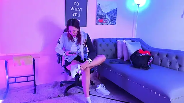 victoriazans online show from March 28, 10:48 am