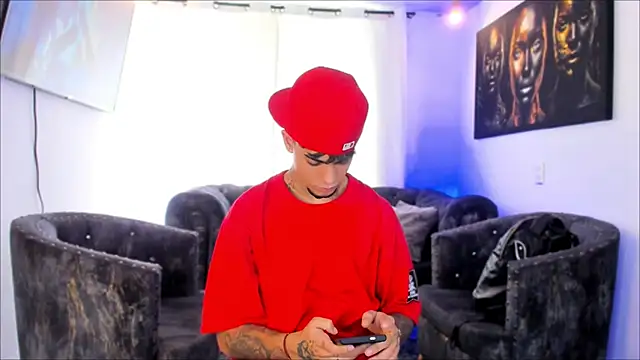 Snapshot of miguel_aguirre_ chatting on February 1, 2:15 pm miguel aguirre online show from February 1, 2:15 pm