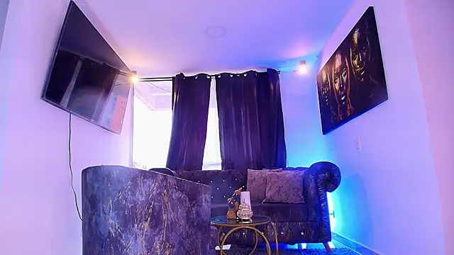 Snapshot of miguel_aguirre_ chatting on February 9, 12:31 pm miguel aguirre online show from February 9, 12:31 pm