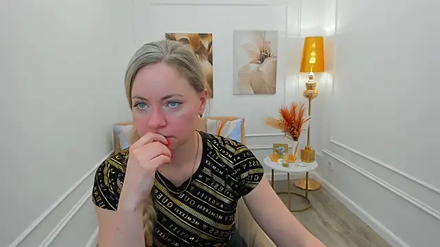 CharlotteKerti online show from April 1, 5:54 pm