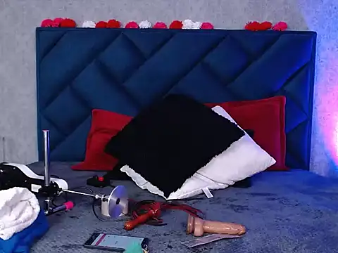 Snapshot of Lia_tomson chatting on February 17, 7:31 pm Lia tomson online show from February 17, 7:31 pm