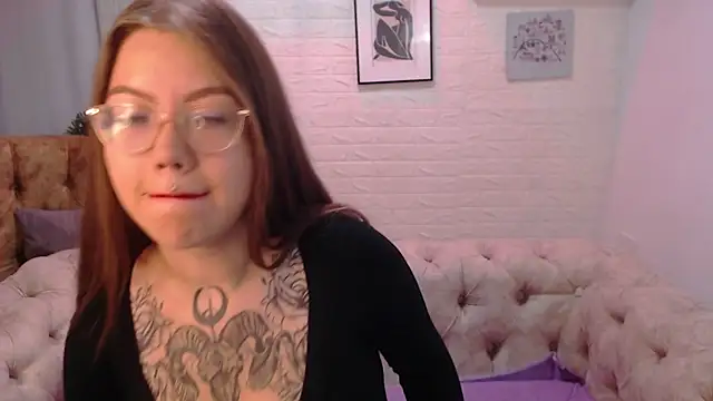 Snapshot of Lissiblom chatting on February 28, 7:48 pm Lissiblom online show from February 28, 7:48 pm