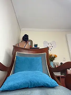 LilaRvsh online show from April 15, 5:20 pm