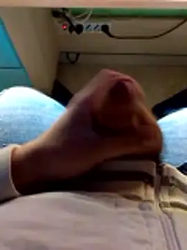 Snapshot of no-name15 chatting on February 9, 4:44 pm no-name15 online show from February 9, 4:44 pm