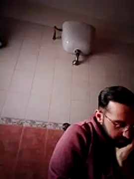 Snapshot of no-name15 chatting on February 21, 6:14 am no-name15 online show from February 21, 6:14 am