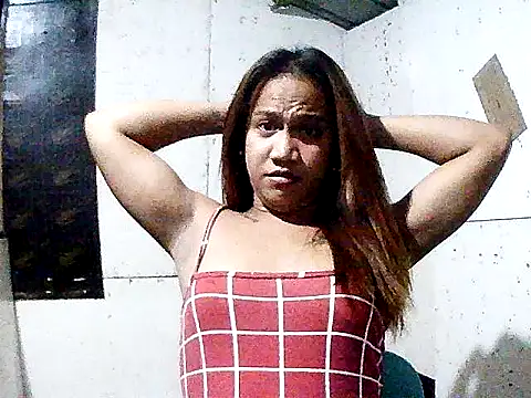 Snapshot of Queen-barbie chatting on February 6, 5:05 pm Queen-barbie online show from February 6, 5:05 pm