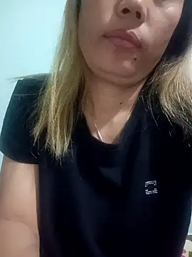 Snapshot of neha0882 chatting on February 5, 3:55 am neha0882 online show from February 5, 3:55 am