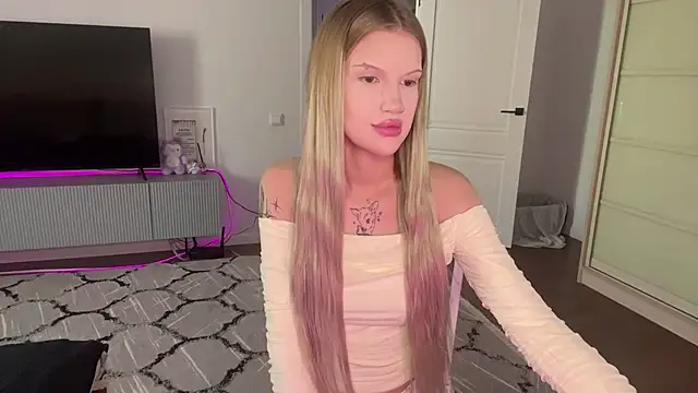 Snapshot of DannSago chatting on February 21, 12:06 pm DannSago online show from February 21, 12:06 pm