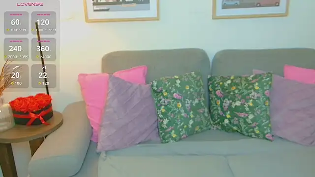 SinLuna  online show from March 31, 5:24 pm